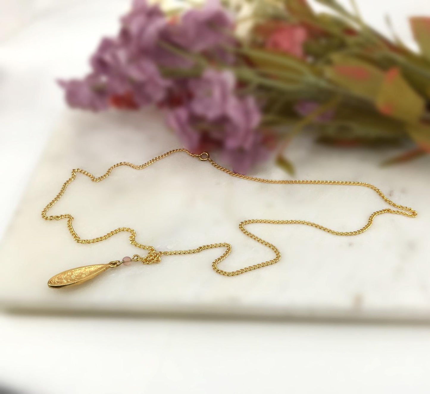 Handmade Matte Gold Light Pink Crystal Iridescent Frosted Bead Round Circle Floral Flower Pattern Rolled Gold Chain Necklace